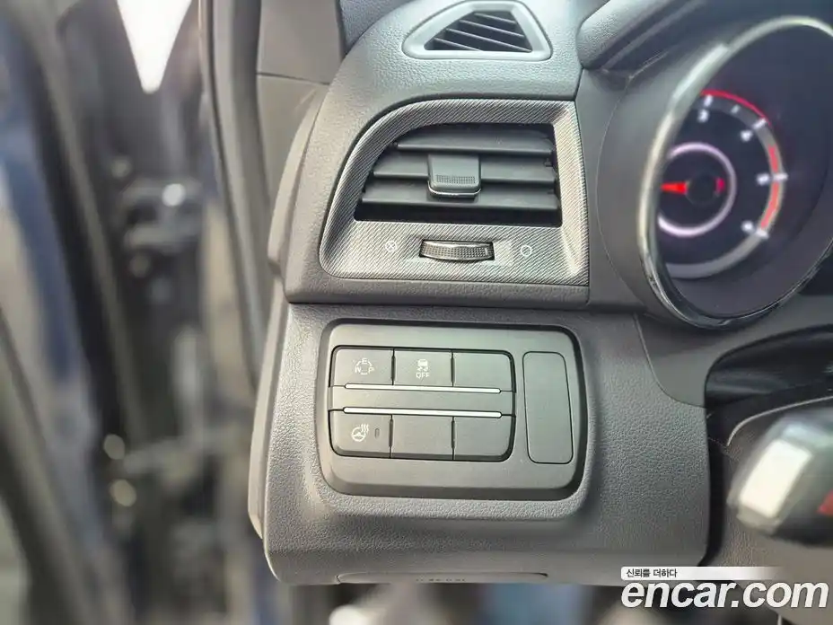 SsangYong TIBOLI 2017 1.6 Автомат в Москве № 717698, фото 13