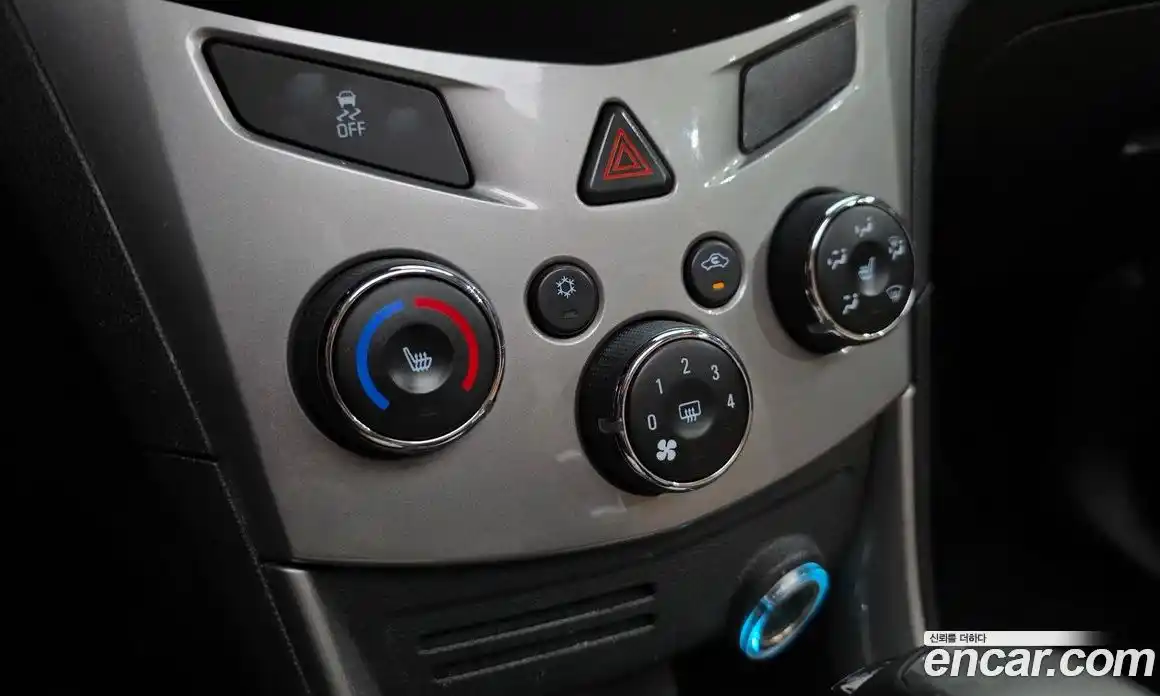 Chevrolet Trax 2015 1.4 Автомат в Москве № 719226, фото 17