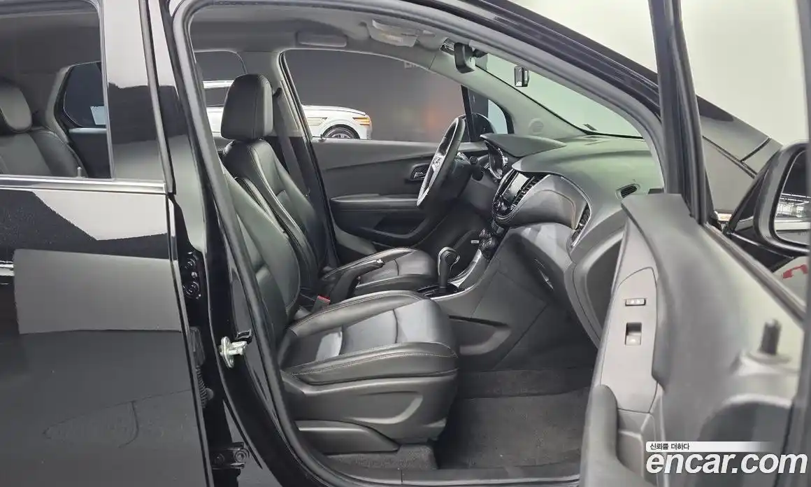 Chevrolet Trax 2017 1.6 Автомат в Москве № 719366, фото 11