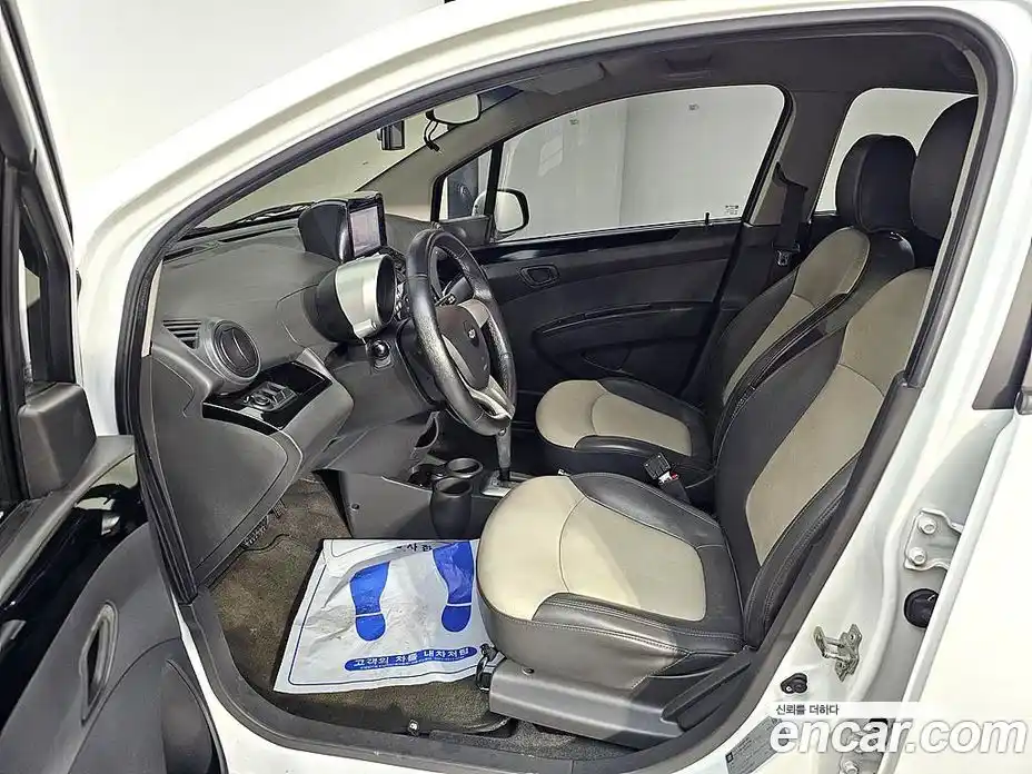 Chevrolet Spark 2012 1.0 Автомат в Москве № 719394, фото 8