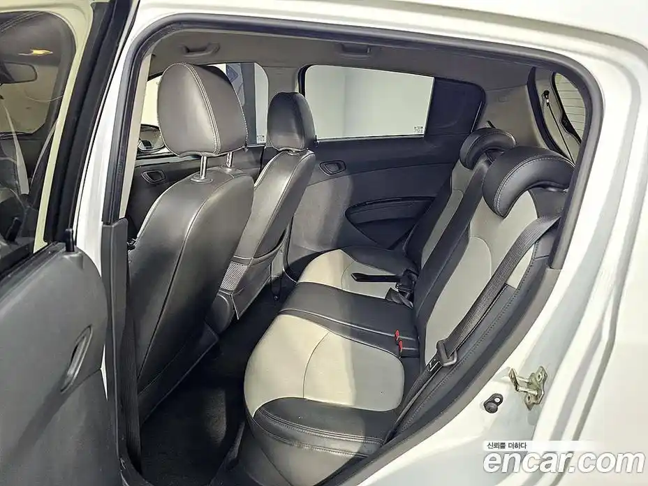 Chevrolet Spark 2012 1.0 Автомат в Москве № 719394, фото 9