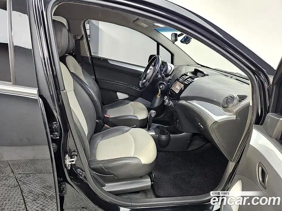 Chevrolet Spark 2014 1.0 Автомат в Москве № 719565, фото 11