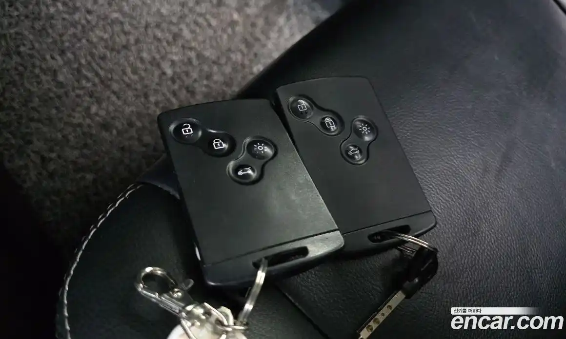 Renault SM3 2015 1.6 Автомат в Москве № 719995, фото 17