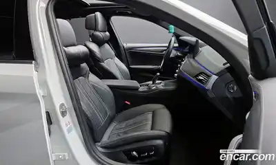 BMW 5-Series 2023 2.0 Автомат в Москве № 720901, миниатюра 10