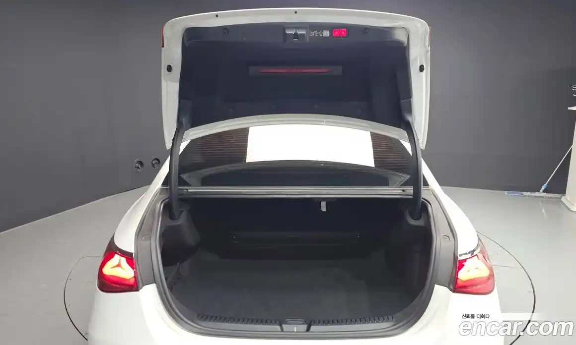 Mercedes-Benz E-Class 2025 2.0 Автомат в Москве № 721656, фото 20