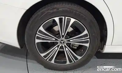 Mercedes-Benz E-Class 2025 2.0 Автомат в Москве № 721656, миниатюра 5