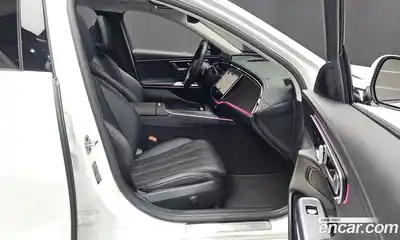 Mercedes-Benz E-Class 2025 2.0 Автомат в Москве № 721656, миниатюра 9