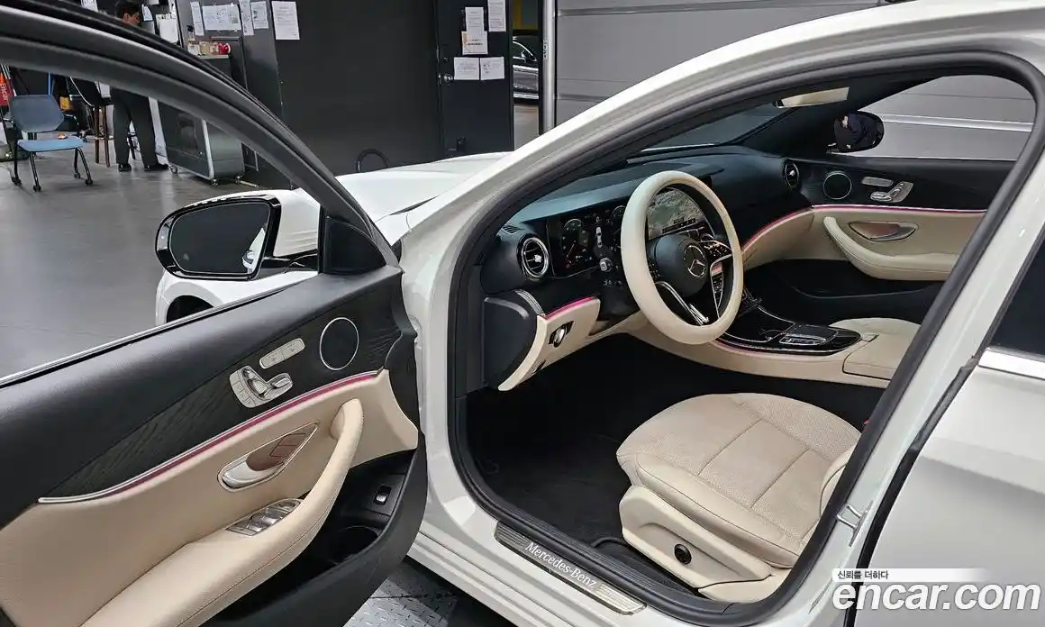 Mercedes-Benz E-Class 2023 2.0 Автомат в Москве № 721702, фото 11