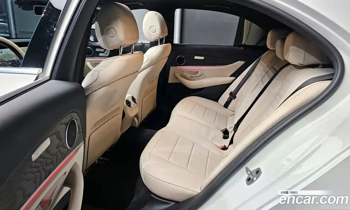 Mercedes-Benz E-Class 2023 2.0 Автомат в Москве № 721702, фото 13