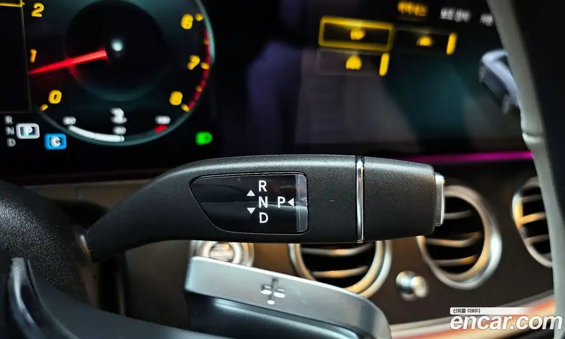 Mercedes-Benz E-Class 2023 2.0 Автомат в Москве № 721702, фото 9