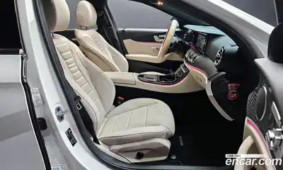 Mercedes-Benz E-Class 2023 2.0 Автомат в Москве № 721702, миниатюра 10