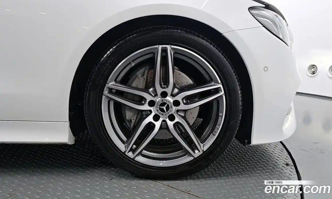 Mercedes-Benz E-Class 2019 1.9 Автомат в Москве № 722611, фото 5