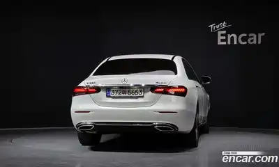 Mercedes-Benz E-Class 2023 2.0 Автомат в Москве № 722679, миниатюра 4