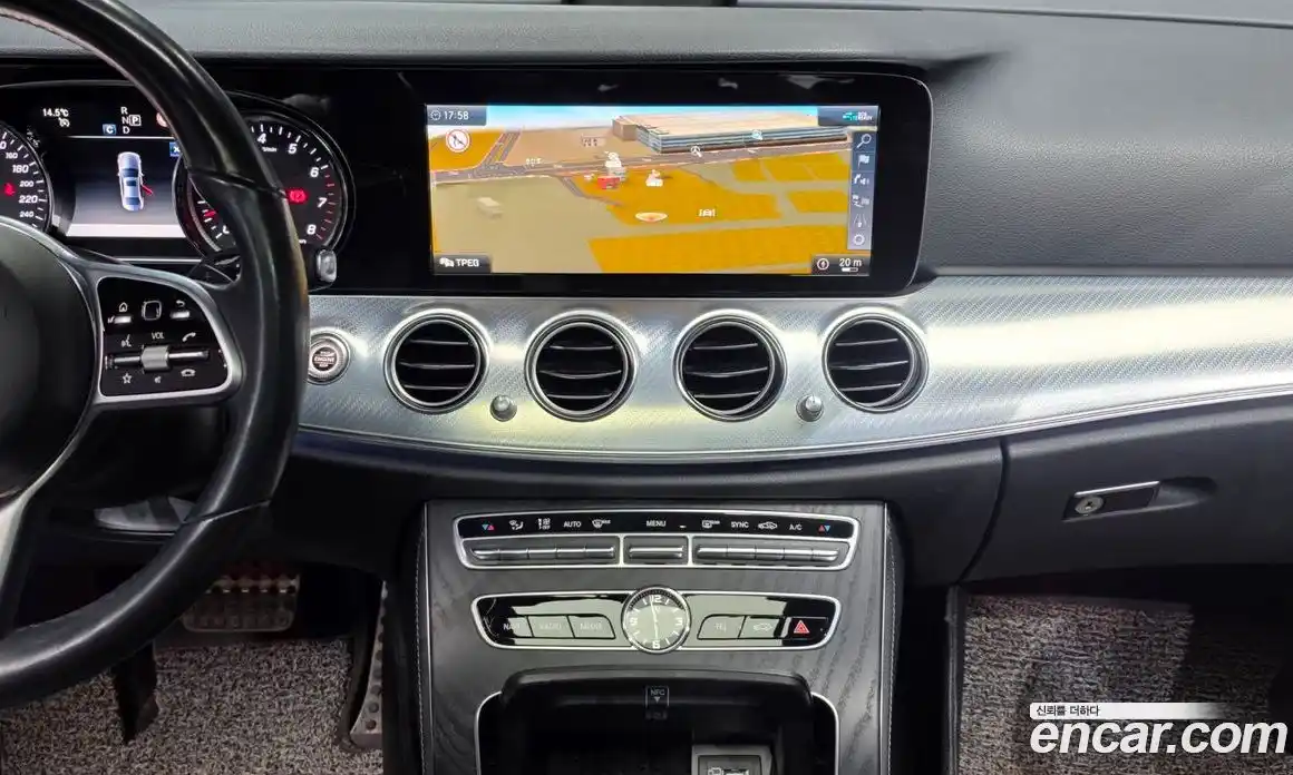 Mercedes-Benz E-Class 2020 2.0 Автомат в Москве № 722731, фото 14