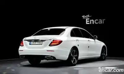 Mercedes-Benz E-Class 2020 2.0 Автомат в Москве № 722731, миниатюра 2
