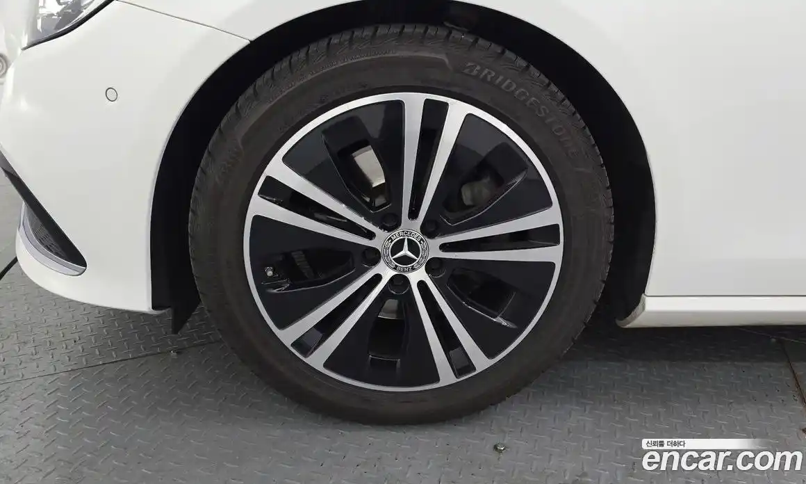 Mercedes-Benz E-Class 2021 2.0 Автомат в Москве № 722792, фото 5