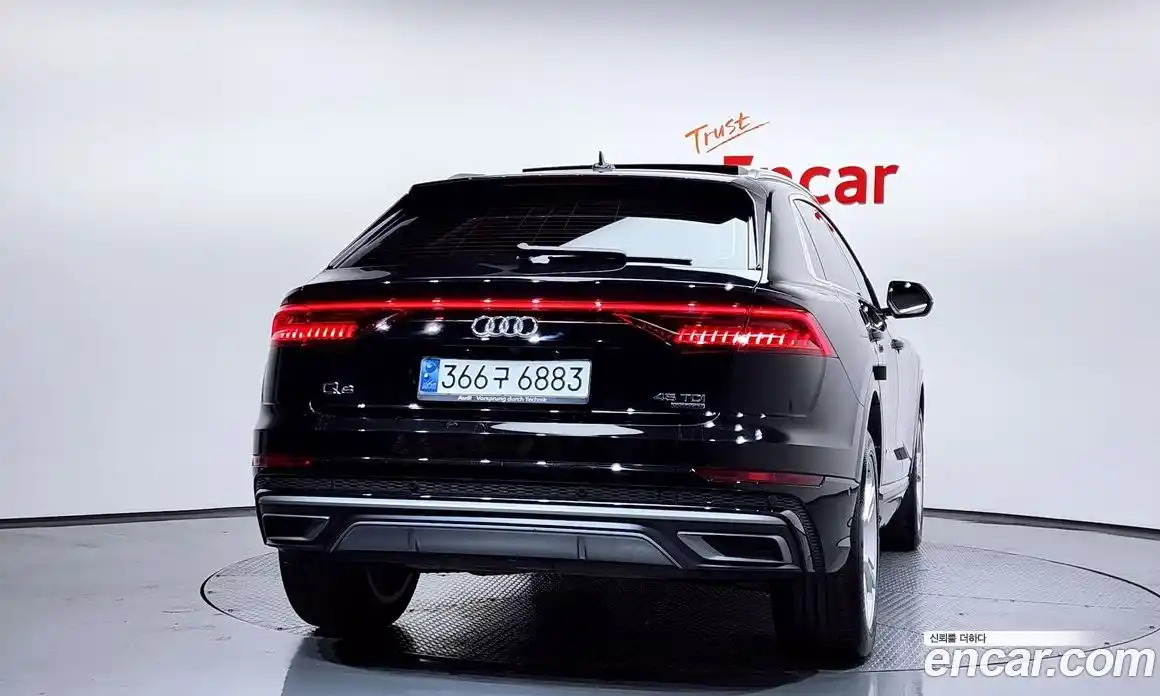 Audi Q8 2023 3.0 Автомат в Москве № 723279, фото 4