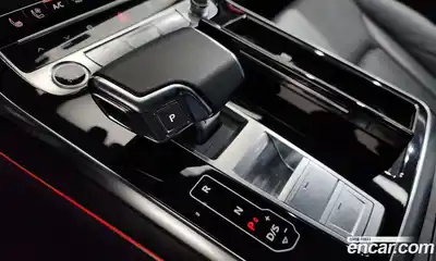 Audi Q8 2023 3.0 Автомат в Москве № 723279, миниатюра 9