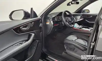 Audi Q8 2023 3.0 Автомат в Москве № 723279, миниатюра 10
