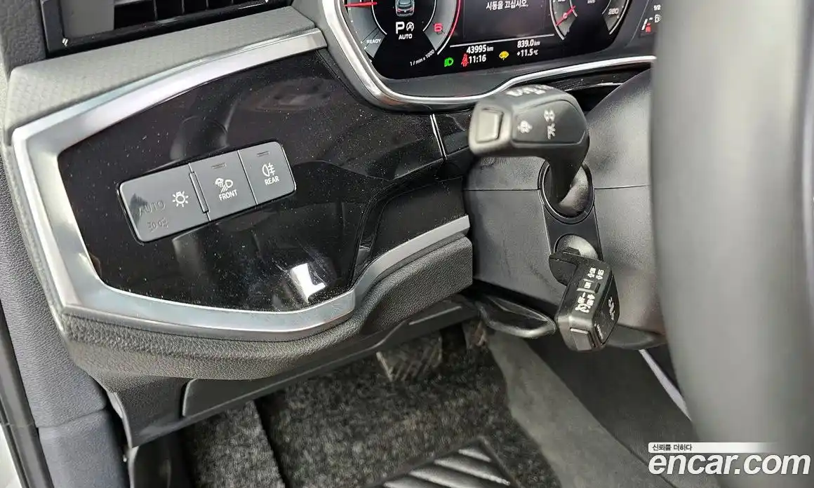 Audi Q3 2023 2.0 Автомат в Москве № 723325, фото 17