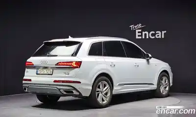 Audi Q7 2021 3.0 Автомат в Москве № 723384, миниатюра 2