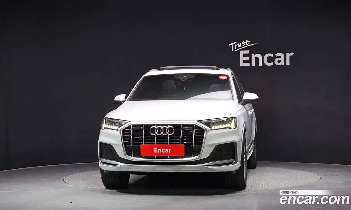 Audi Q7 2021 3.0 Автомат в Москве № 723384, фото 3