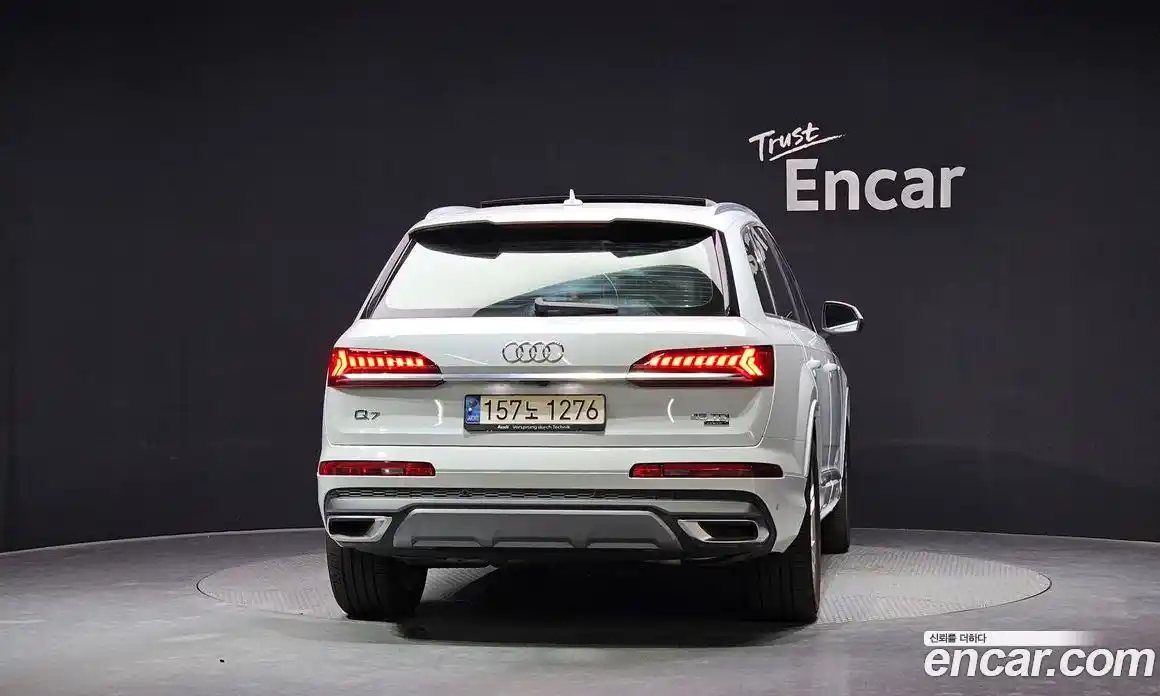 Audi Q7 2021 3.0 Автомат в Москве № 723384, фото 4