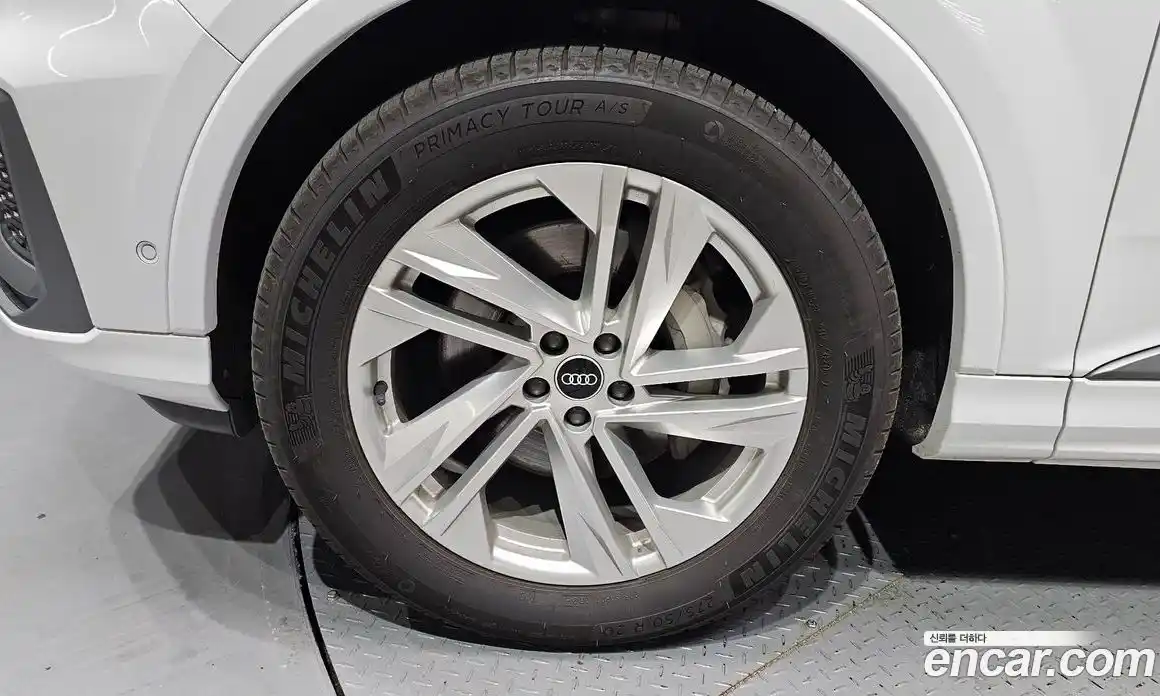 Audi Q7 2021 3.0 Автомат в Москве № 723384, фото 5