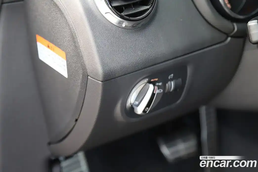 Audi TT 2011 2.0 Автомат в Москве № 723817, фото 13