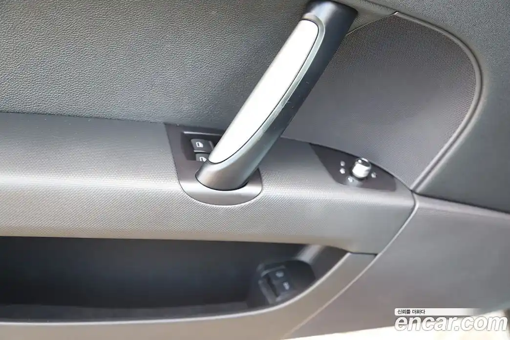 Audi TT 2011 2.0 Автомат в Москве № 723817, фото 14