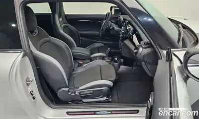 Mini Cooper 2023 2.0 Автомат в Москве № 724757, миниатюра 10