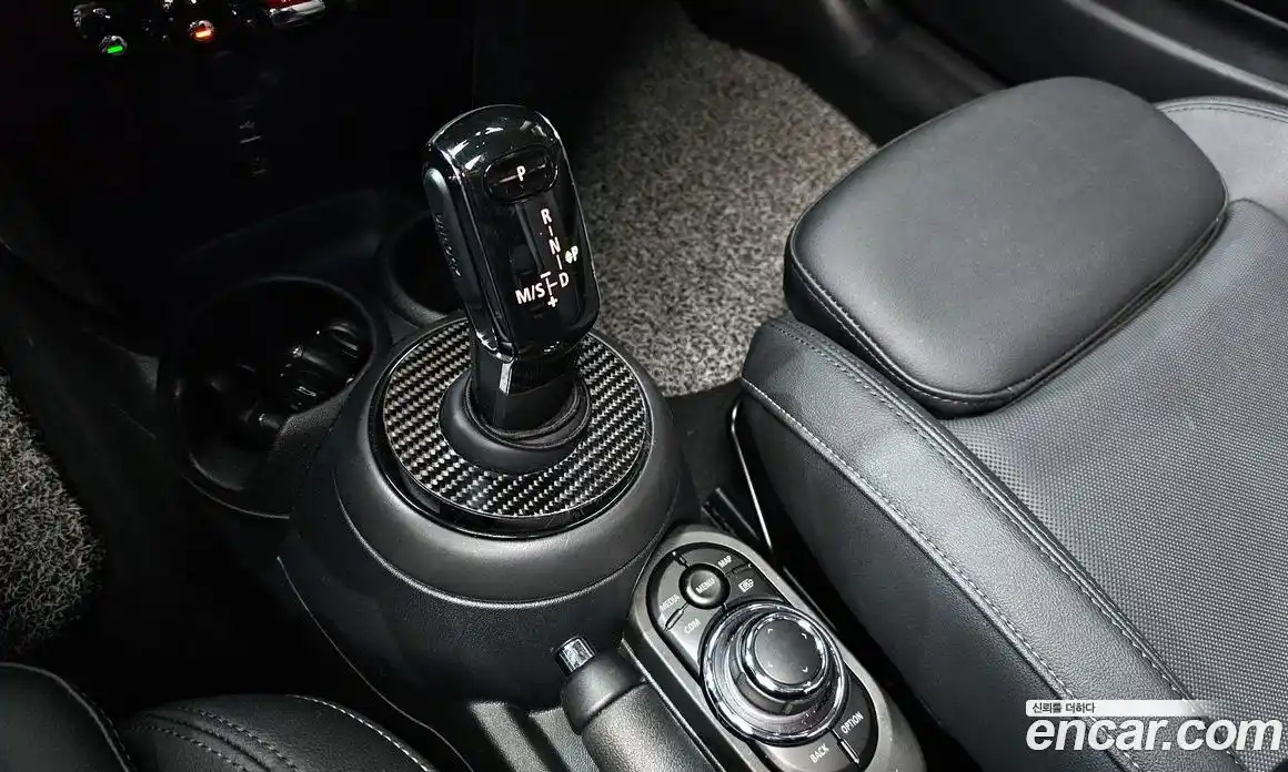 Mini Cooper 2024 1.5 Автомат в Москве № 724761, фото 9