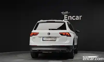Volkswagen Tiguan 2020 2.0 Автомат в Москве № 725096, миниатюра 4
