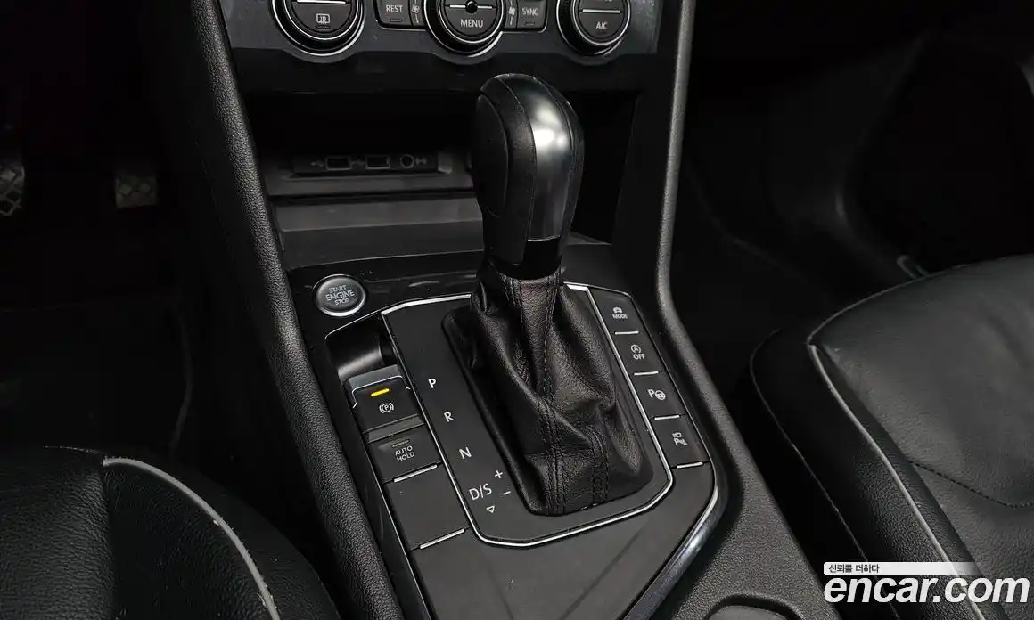 Volkswagen Tiguan 2020 2.0 Автомат в Москве № 725096, фото 9