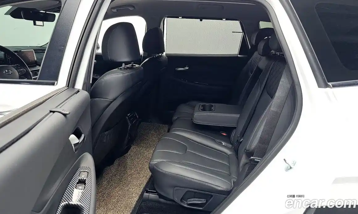 Hyundai Santa Fe 2023 1.6 Автомат в Москве № 745797, фото 11