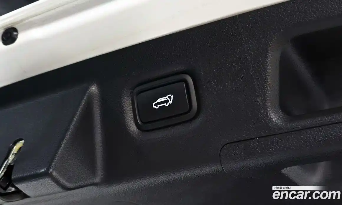 Hyundai Santa Fe 2023 1.6 Автомат в Москве № 745797, фото 16