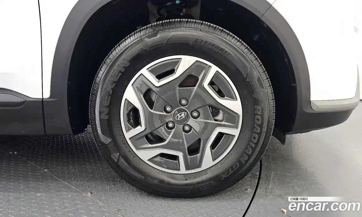 Hyundai Santa Fe 2023 1.6 Автомат в Москве № 745797, фото 4