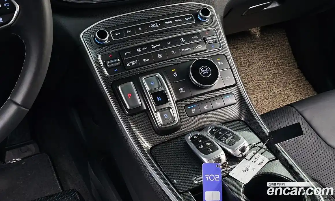 Hyundai Santa Fe 2023 1.6 Автомат в Москве № 745797, фото 8