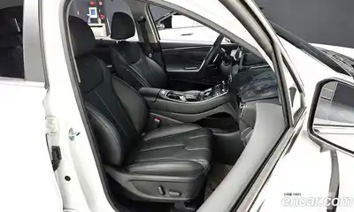 Hyundai Santa Fe 2023 1.6 Автомат в Москве № 745797, миниатюра 9