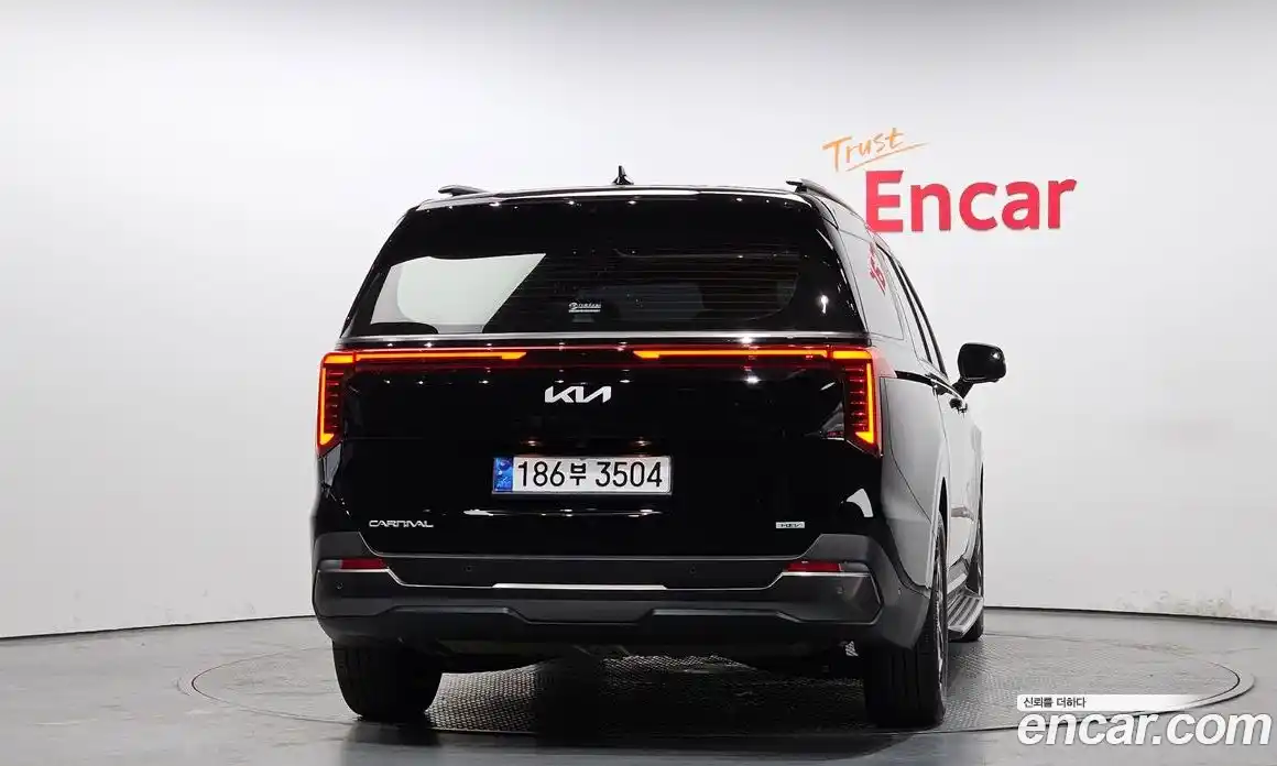 Kia Canival 2024 1.6 Автомат в Москве № 746047, фото 4