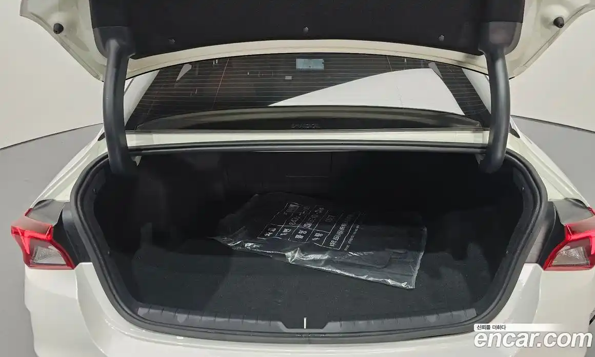 Kia K5 2021 2.0 Автомат в Москве № 746292, фото 20