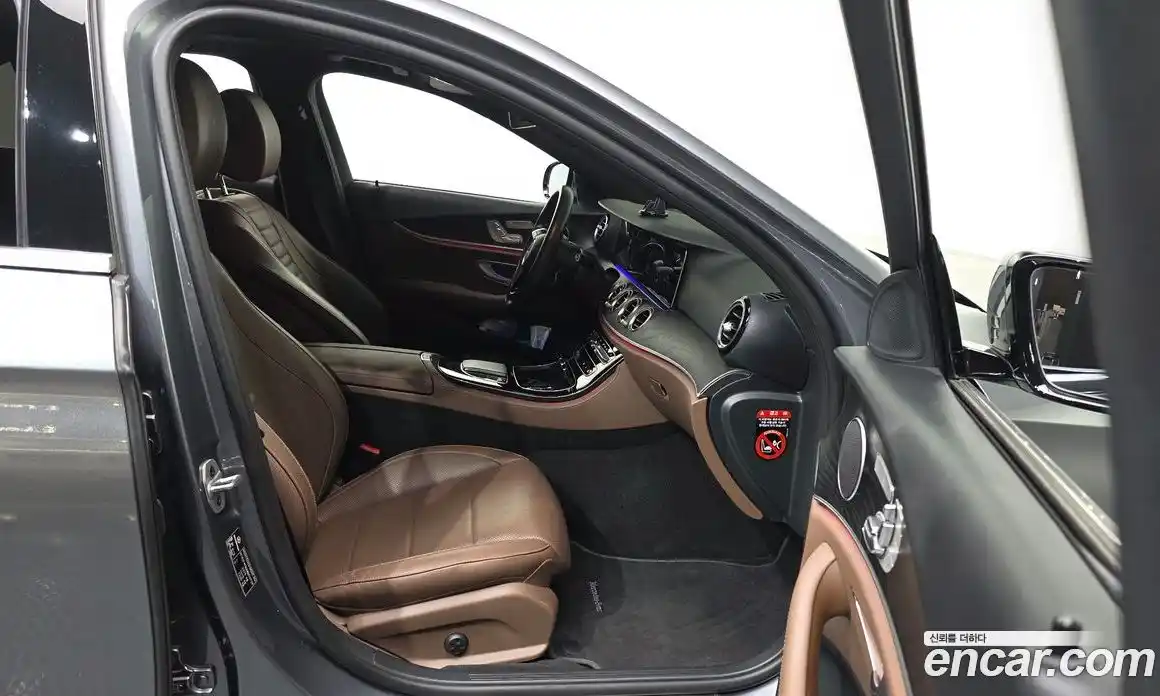 Mercedes-Benz E-Class 2022 2.0 Автомат в Москве № 748955, фото 11