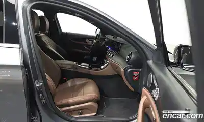 Mercedes-Benz E-Class 2022 2.0 Автомат в Москве № 748955, миниатюра 11