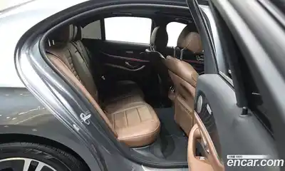 Mercedes-Benz E-Class 2022 2.0 Автомат в Москве № 748955, миниатюра 12