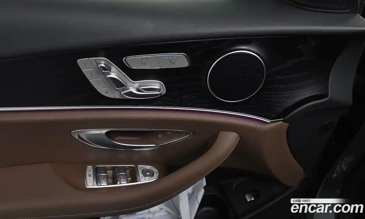 Mercedes-Benz E-Class 2022 2.0 Автомат в Москве № 748955, фото 17