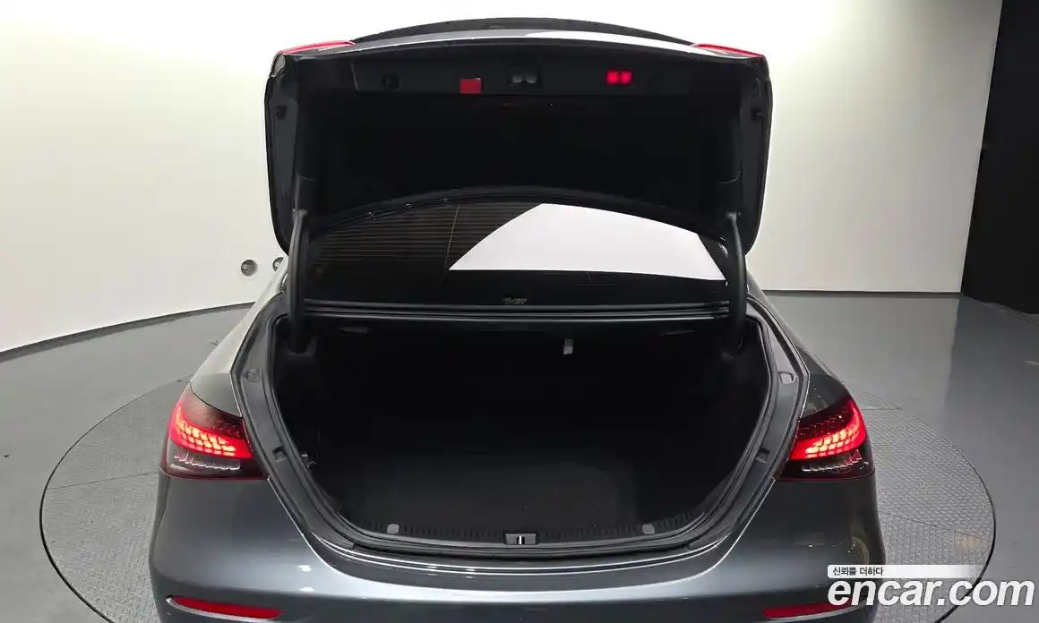 Mercedes-Benz E-Class 2022 2.0 Автомат в Москве № 748955, фото 20