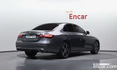 Mercedes-Benz E-Class 2022 2.0 Автомат в Москве № 748955, миниатюра 2