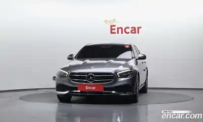 Mercedes-Benz E-Class 2022 2.0 Автомат в Москве № 748955, миниатюра 3