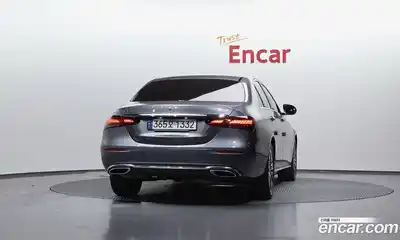 Mercedes-Benz E-Class 2022 2.0 Автомат в Москве № 748955, миниатюра 4