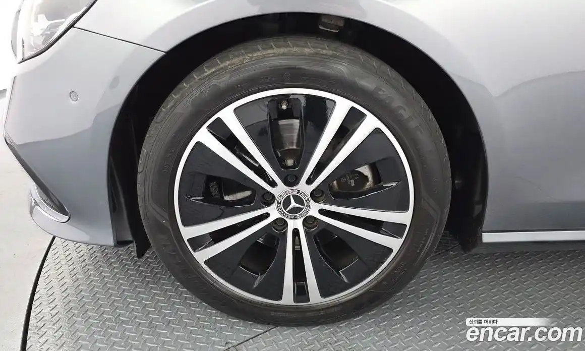 Mercedes-Benz E-Class 2022 2.0 Автомат в Москве № 748955, фото 5